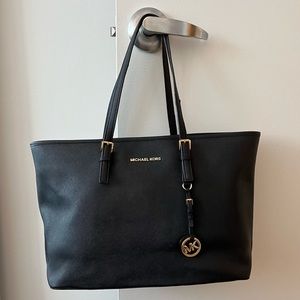 Michael Kors Large Jet Set Tote Bag, Black